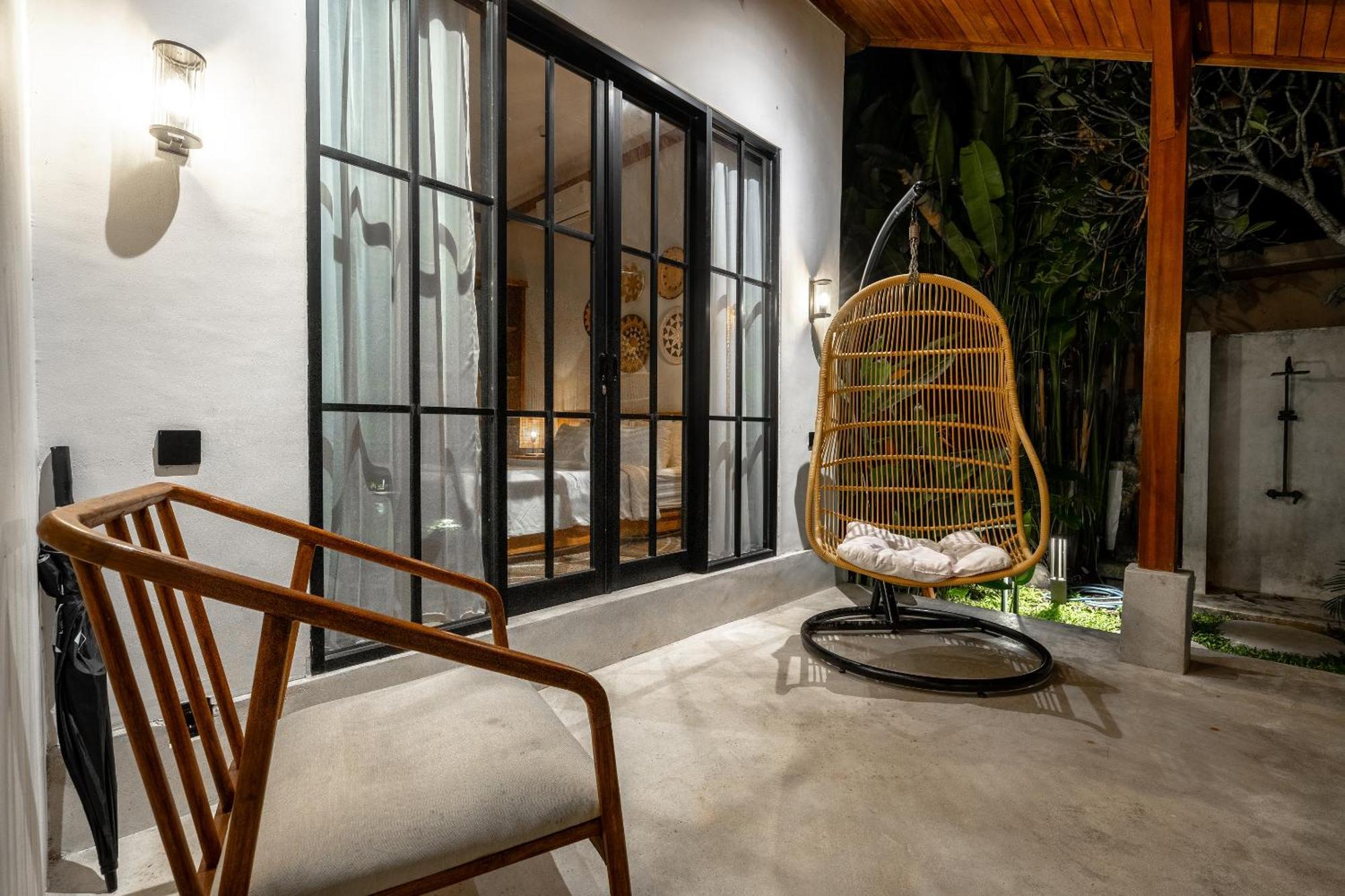 Villa Hijau By Evdekimi - Charming 2br Escape With Pool, Outdoor Lounge, Lush Garden - Long Extras *