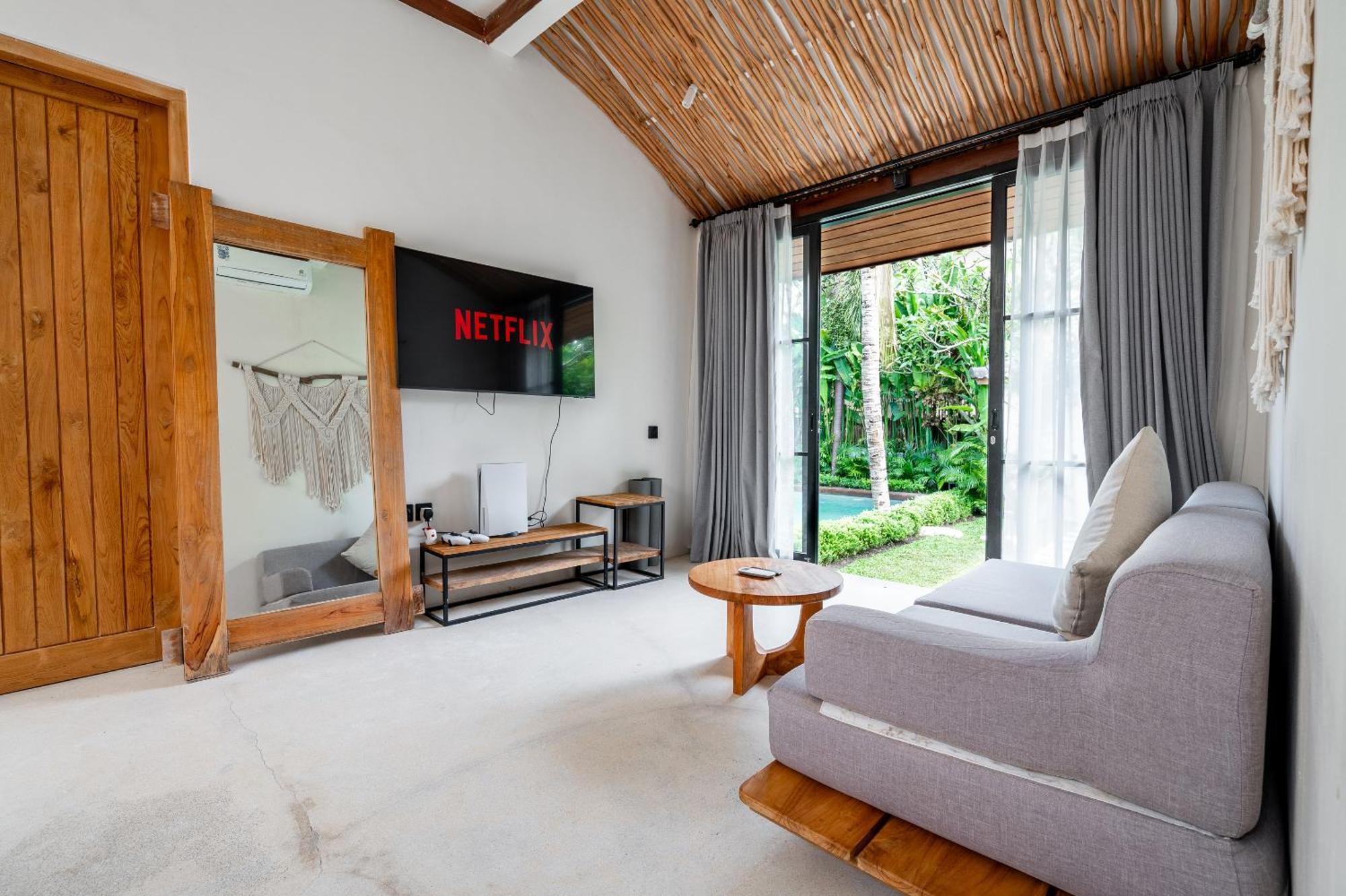 Hijau By Evdekimi - Charming 2br Escape With Pool, Outdoor Lounge, Lush Garden - Long Extras *